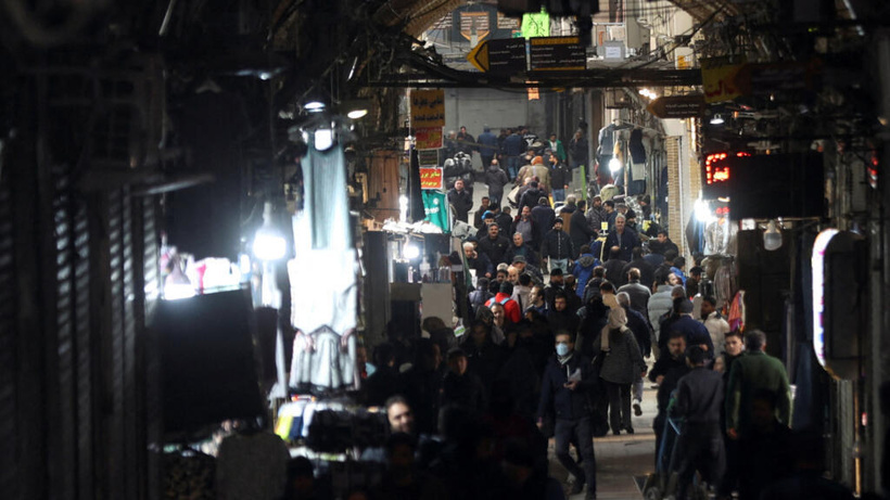 Iran: le régime sous pression après plusieurs jours de manifestations Iran: le régime sous pression après plusieurs jours de manifestations