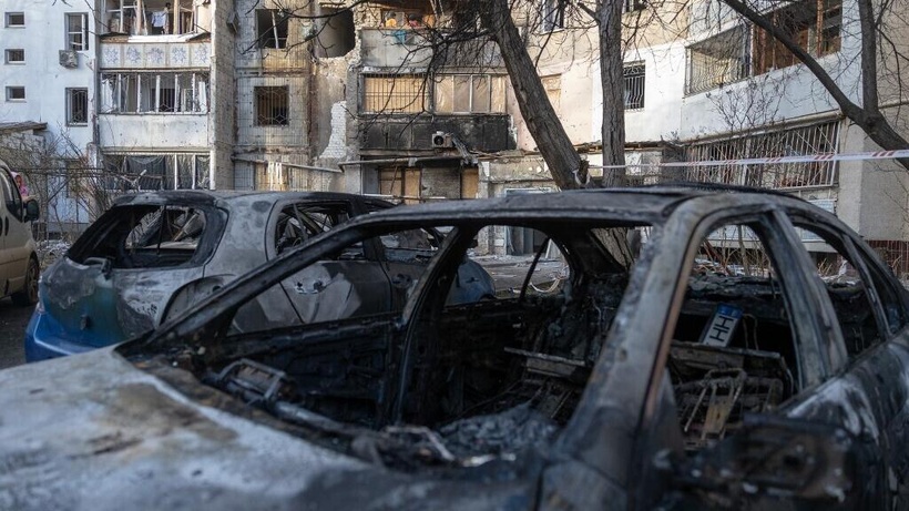 Guerre en Ukraine: Kiev et Moscou s'accusent mutuellement de frappes pendant la nuit du Nouvel An Guerre en Ukraine: Kiev et Moscou s'accusent mutuellement de frappes pendant la nuit du Nouvel An