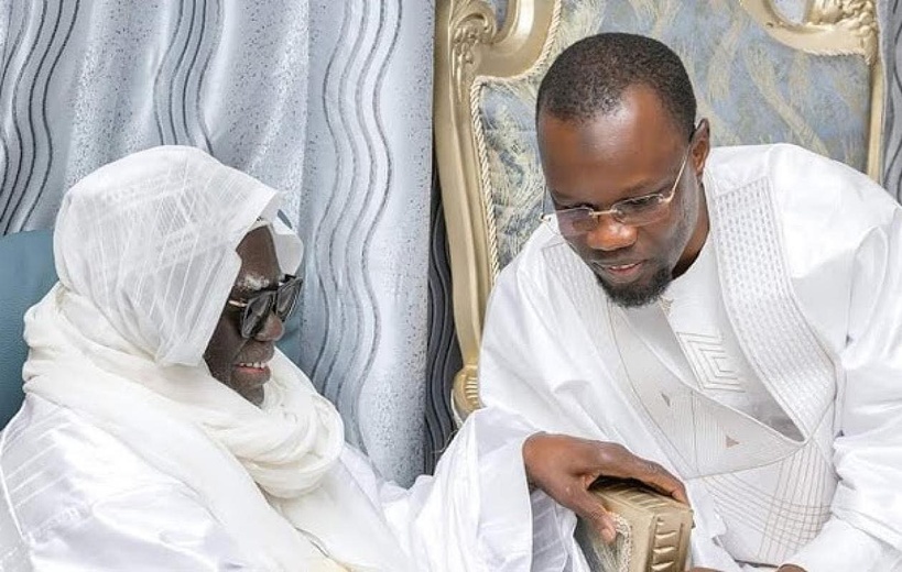 Touba : Ousmane Sonko a rendu visite au Khalife général des Mourides, Serigne Mountakha Mbacké Touba : Ousmane Sonko a rendu visite au Khalife général des Mourides, Serigne Mountakha Mbacké