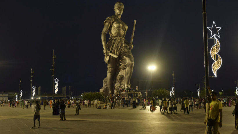 Bénin: un mois après la tentative de putsch, la vie a repris son cours et l'enquête avance lentement