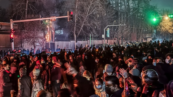 Manifestations en Iran: l'ONG Iran Human Rights fait état d'au moins 192 morts