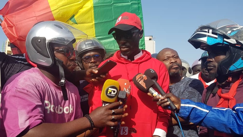 Sénégal : le cri de colère des « Tiak-Tiak » contre la précarité et la « concurrence déloyale » Sénégal : le cri de colère des « Tiak-Tiak » contre la précarité et la « concurrence déloyale »