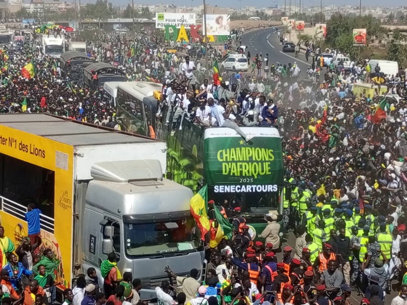 Parade des "Lions" : Liesse au niveau du croisement Cambérène pour le retour des champions d’Afrique
