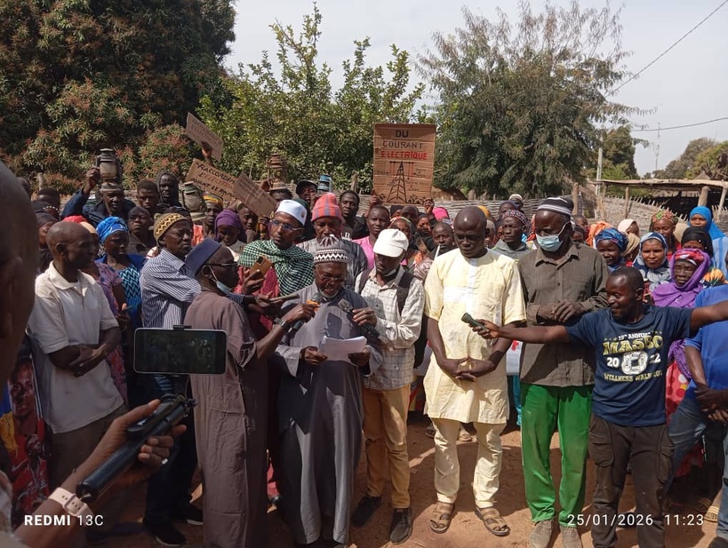 Coumbacara dans le noir : les populations exigent l’électrification de la commune Coumbacara dans le noir : les populations exigent l’électrification de la commune