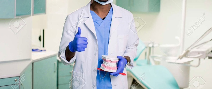 Ngaparou : un couple français traine en justice le chirurgien-dentiste de leur fils