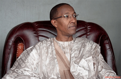 Différend Sénégal-Gambie : Abdoul Mbaye, l’ancien PM demande à l’Etat de prendre ses responsabilités