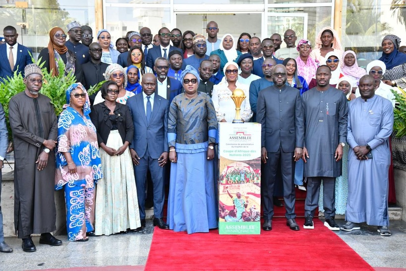 CAN 2025 : le trophée présenté à l’Assemblée nationale CAN 2025 : le trophée présenté à l’Assemblée nationale