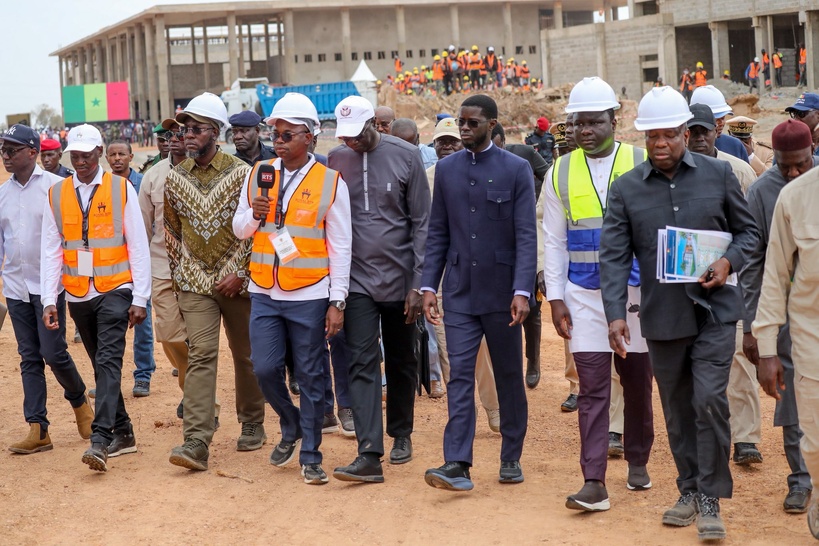 Visite de chantier de l’Université du Sénégal oriental: le Président Diomaye Faye félicite Royale BTP pour l’avancée des travaux Visite de chantier de l’Université du Sénégal oriental: le Président Diomaye Faye félicite Royale BTP pour l’avancée des travaux