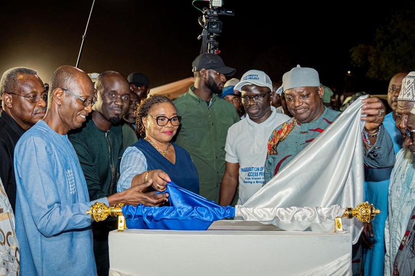 Gambie : le président Adama Barrow inaugure les nouvelles infrastructures électriques de la CEDEAO Gambie : le président Adama Barrow inaugure les nouvelles infrastructures électriques de la CEDEAO