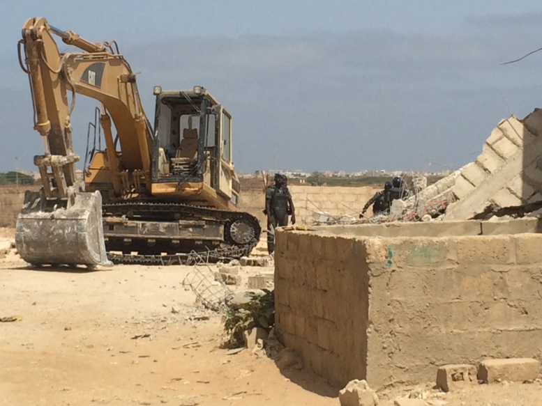 «Sécuriser l’aéroport ne doit pas signifier faire main basse sur nos terres», (Chefs lébous de la région de Dakar) «Sécuriser l’aéroport ne doit pas signifier faire main basse sur nos terres», (Chefs lébous de la région de Dakar)