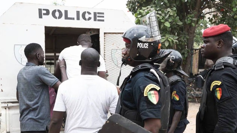 Sécurisation de Dakar : 321 personnes interpellées, plus d’un million de FCFA d’amendes collectées Sécurisation de Dakar : 321 personnes interpellées, plus d’un million de FCFA d’amendes collectées