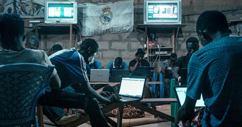 Cyber-esclavage : 300 000 victimes forcées d'alimenter les réseaux mondiaux d'arnaque en ligne (ONU) Cyber-esclavage : 300 000 victimes forcées d'alimenter les réseaux mondiaux d'arnaque en ligne (ONU)