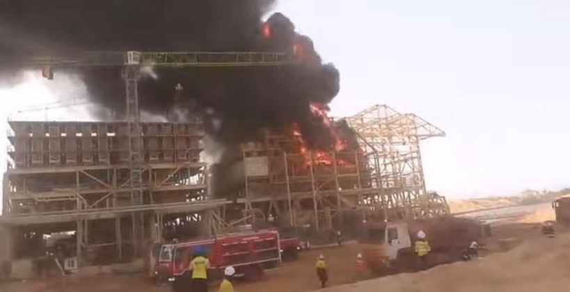 Alerte à Diogo : Violent incendie en cours sur le site minier de Grande Côte Opération (GCO) Alerte à Diogo : Violent incendie en cours sur le site minier de Grande Côte Opération (GCO)