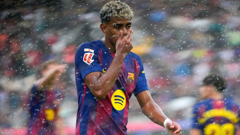 Le FC Barcelone met fin à une polémique improbable autour de Lamine Yamal Le FC Barcelone met fin à une polémique improbable autour de Lamine Yamal