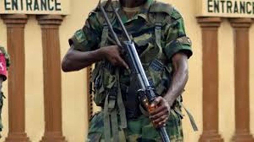 La Sierra Leone annonce la libération de ses soldats et policiers arrêtés par l'armée guinéenne