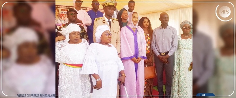Ziguinchor : la Première dame Absa Faye offre mobilité et dignité aux femmes handicapées Ziguinchor : la Première dame Absa Faye offre mobilité et dignité aux femmes handicapées