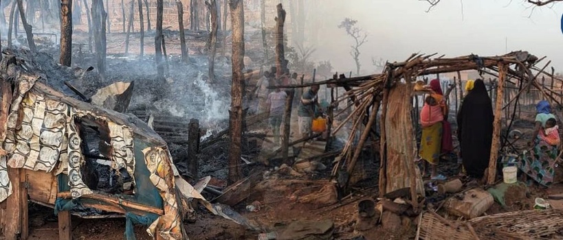 Saraya : 19 cases du village de Kharakhéna ravagées par un incendie Saraya : 19 cases du village de Kharakhéna ravagées par un incendie