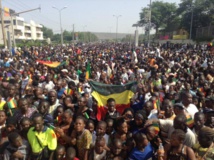 Mali : Des milliers de jeunes s’organisent pour prendre leur destin en main, voici pourquoi ? Mali : Des milliers de jeunes s’organisent pour prendre leur destin en main, voici pourquoi ?