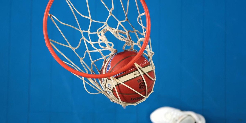 Scandale à Grand-Yoff : un entraîneur de basket poursuivi pour abus par contrainte sur une mineure de 11 ans
