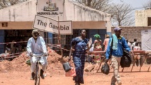 La frontière sénégalo-gambienne a rouvert, les négociations continuent La frontière sénégalo-gambienne a rouvert, les négociations continuent