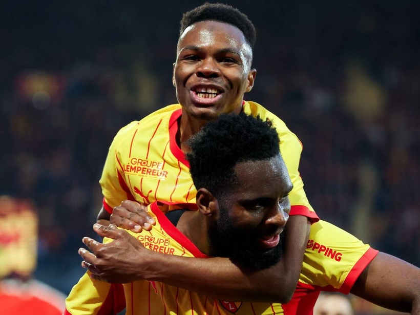 Ligue 1 : le RC Lens dévore Angers et récupère la première place