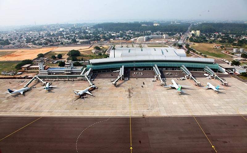RDC: saisie de valises contenant deux millions de dollars à l'aéroport de Kinshasa