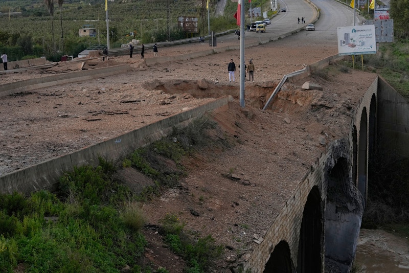 Guerre au Moyen-Orient: Trump reporte les frappes contre les centrales électriques iraniennes après de «très bonnes» discussions Guerre au Moyen-Orient: Trump reporte les frappes contre les centrales électriques iraniennes après de «très bonnes» discussions