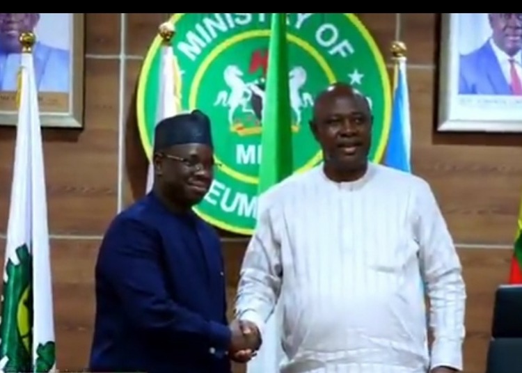 ​Pétrole : le ministre  Birame Souleye au Nigeria pour sécuriser l'approvisionnement de la SAR