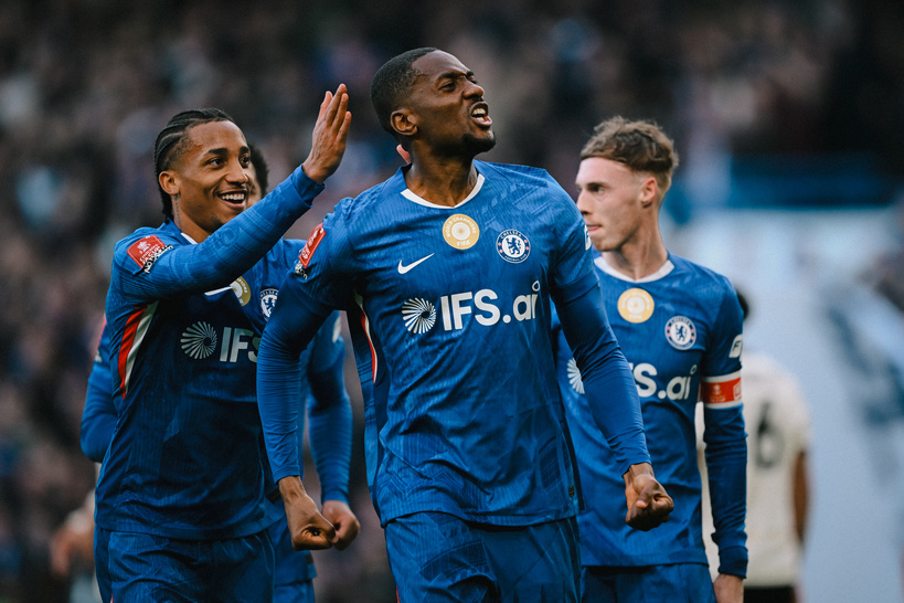 FA Cup : Chelsea se qualifie pour les demi-finales, Arsenal éliminé par Southampton