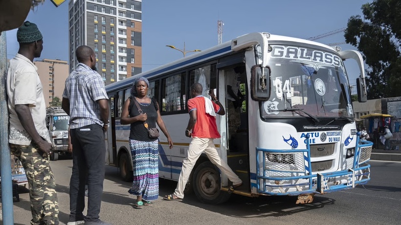 Sénégal : les transporteurs en grève tiennent, ce dimanche, «une réunion de concertation» avec les autorités Sénégal : les transporteurs en grève tiennent, ce dimanche, «une réunion de concertation» avec les autorités