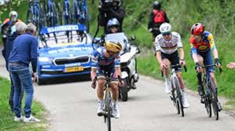 ​Cyclisme : Pogacar et Evenepoel sanctionnés par l’UCI après le Tour des Flandres, sous le regard de la justice belge