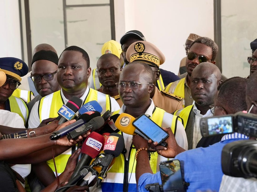 Grève dans les transports : Yankhoba Diémé déplore la décision des syndicats et promet des mesures Grève dans les transports : Yankhoba Diémé déplore la décision des syndicats et promet des mesures