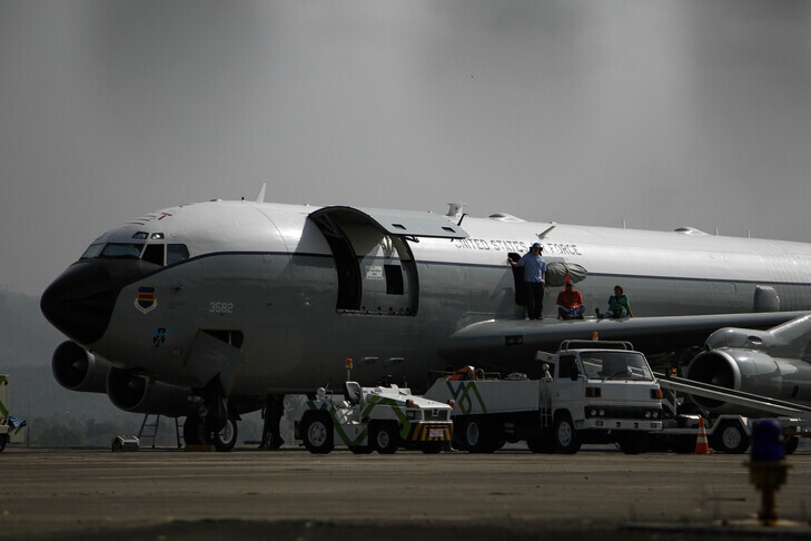 Amnesty demande au Royaume-Uni de retirer l’accès des États-Unis à ses bases face aux menaces de Trump