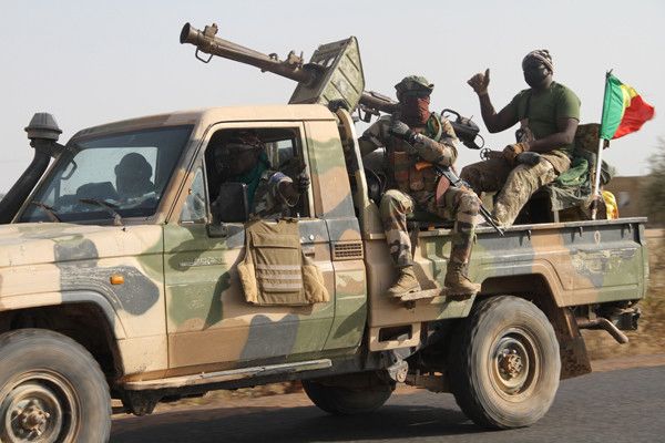 Mali : au moins 15 morts dans des frappes sur une base terroriste dans la région de Koulikoro