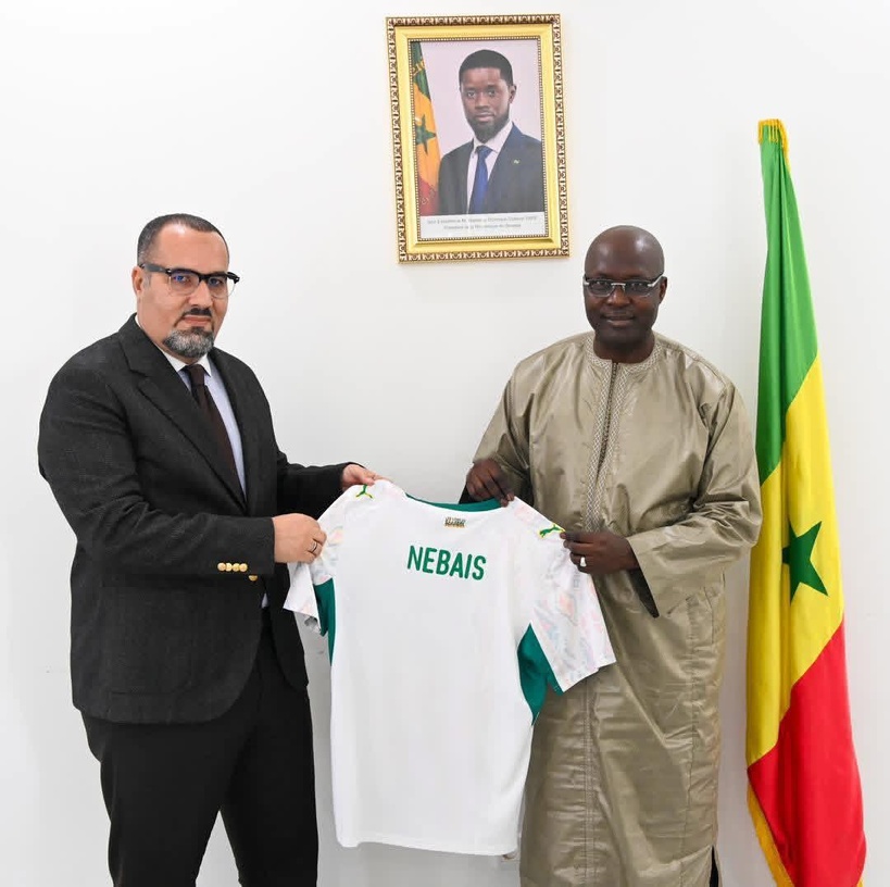 Dakar : le président de la Fédération de football reçoit Ridha Nebais, Ambassadeur d’Algérie 