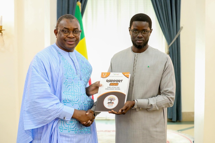 Dialogue social : Bassirou Diomaye Faye reçoit le rapport 2025 et fixe le cap sur la productivité au travail Dialogue social : Bassirou Diomaye Faye reçoit le rapport 2025 et fixe le cap sur la productivité au travail