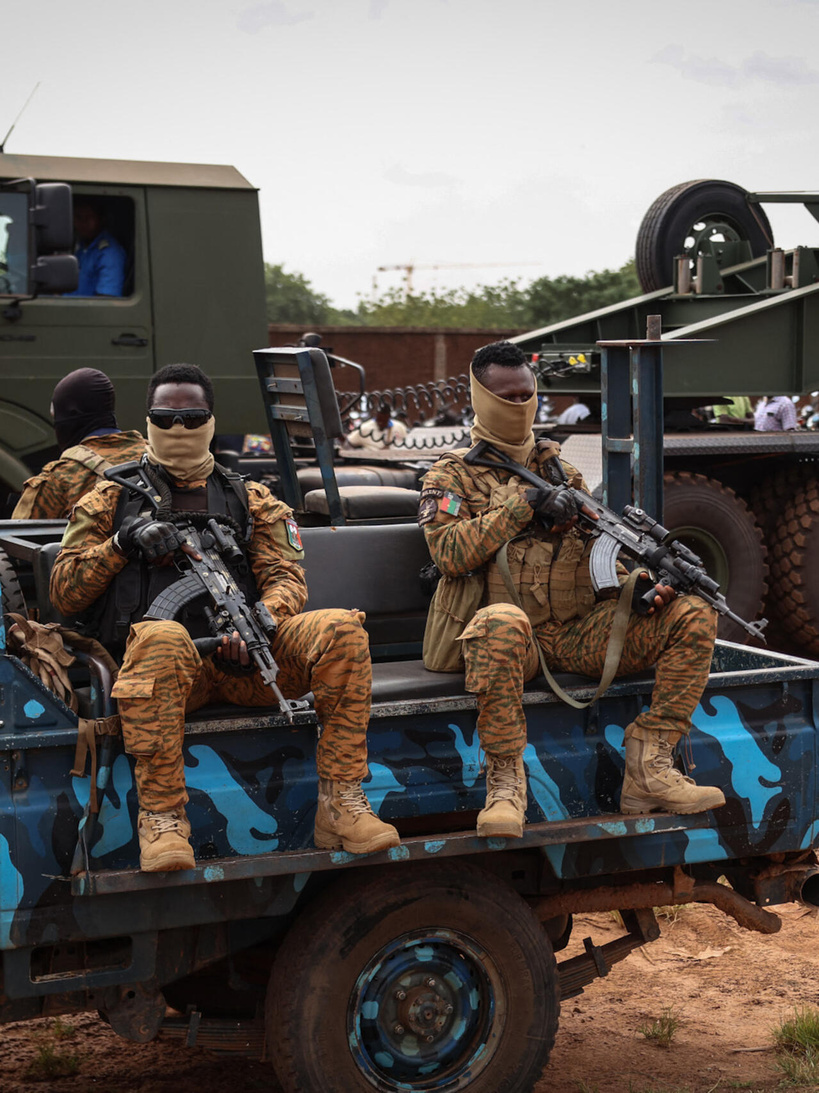 Burkina Faso: les inquiétudes de Human Rights Watch face au nouveau recrutement massif de soldats