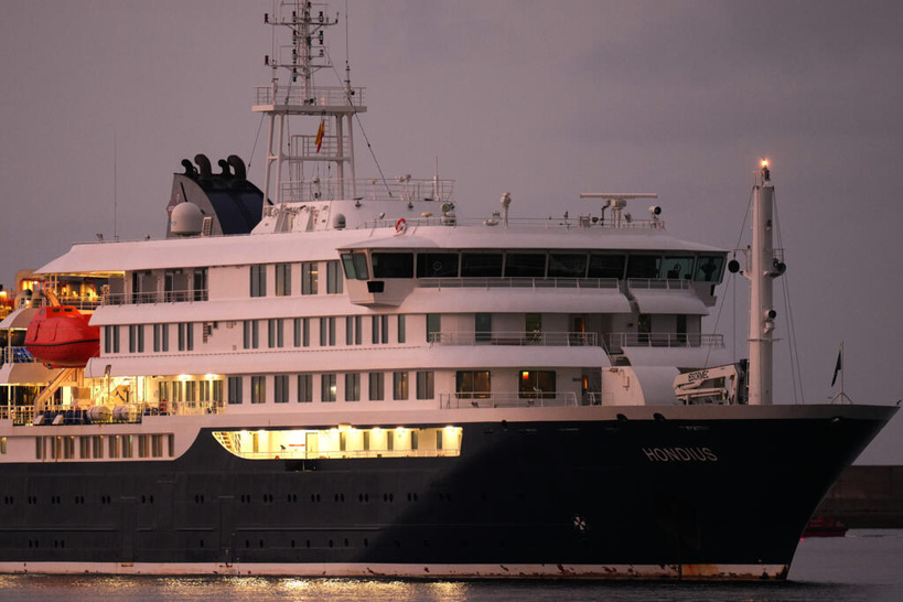 Hantavirus: le navire MV Hondius arrivé sur l'île de Tenerife pour évacuer les passagers Hantavirus: le navire MV Hondius arrivé sur l'île de Tenerife pour évacuer les passagers