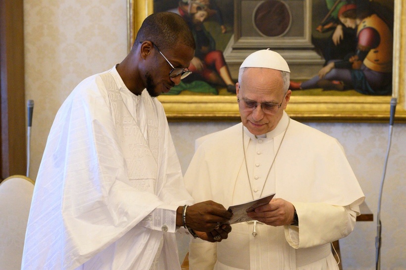Dialogue interreligieux : Le Pape Léon XIV reçoit le message de paix de la communauté layenne au Vatican