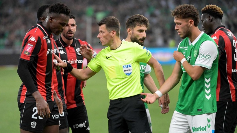 Barrages L1-L2 : l’ASSE et l’OGC Nice se neutralisent, tout va se jouer au match retour Barrages L1-L2 : l’ASSE et l’OGC Nice se neutralisent, tout va se jouer au match retour