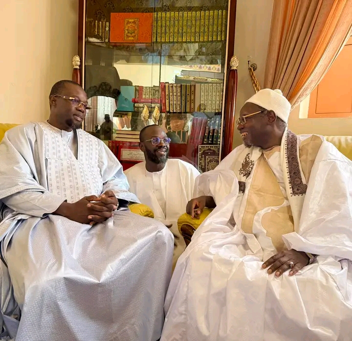 Tabaski 2026 : Ousmane Sonko accomplit la prière à Massalikoul Djinane  de Dakar