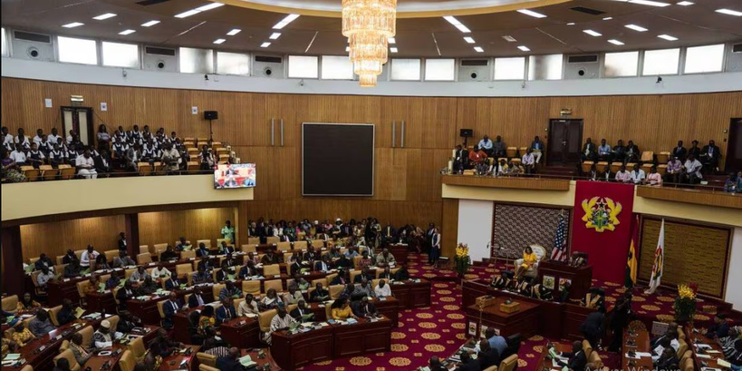 Ghana: le Parlement adopte une loi anti-LGBT+ parmi les plus répressives d'Afrique