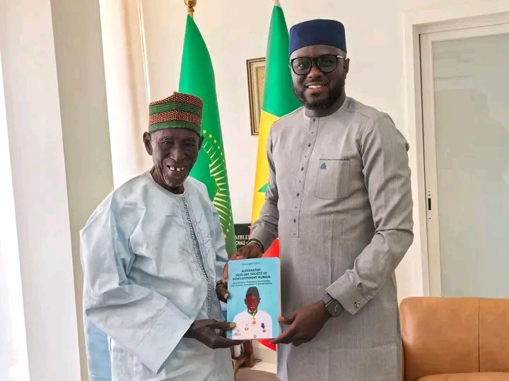 Décès du Pr Moustapha Kassé : El Malick Ndiaye salue la mémoire d’un «homme de savoir» et un «chercheur rigoureux»