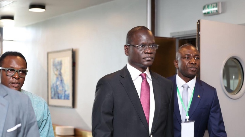 Passation de service : Abdourahmane Diouf révèle neuf mois sans salaire pour son cabinet Passation de service : Abdourahmane Diouf révèle neuf mois sans salaire pour son cabinet