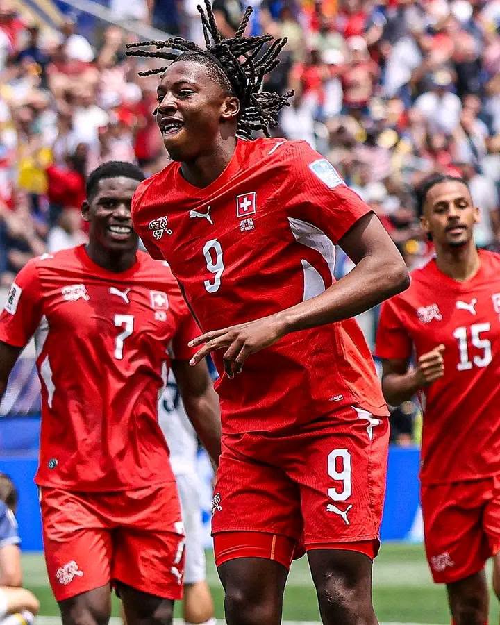 Mondial 2026 : la Suisse étrille la Bosnie (4-1) grâce à un doublé de Johan Manzambi