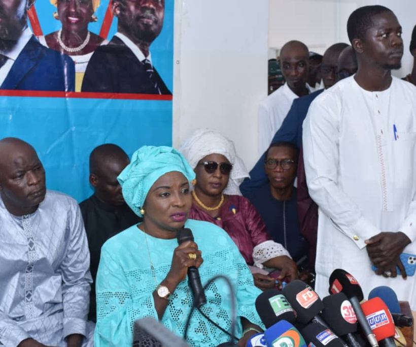 Révison constitutionnelle : Aminata Touré brandit l'arme du référendum face aux députés