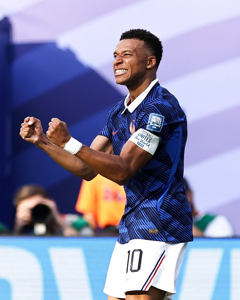 18 buts en Coupe du monde : Mbappé dépasse Klose et n'est plus qu'à une longueur de Messi 18 buts en Coupe du monde : Mbappé dépasse Klose et n'est plus qu'à une longueur de Messi