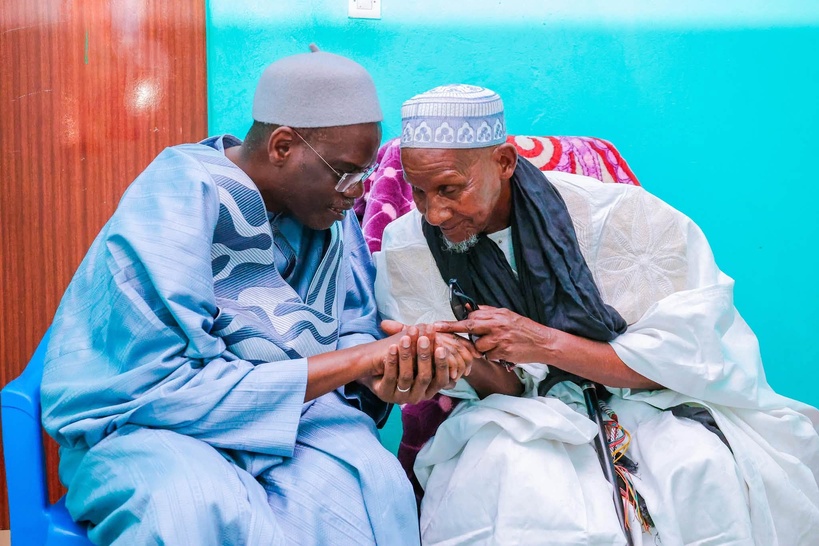 Guet Ardo : le Premier ministre présente ses condoléances après le décès du Khalife Mouhamadou Aïssata Ba Guet Ardo : le Premier ministre présente ses condoléances après le décès du Khalife Mouhamadou Aïssata Ba
