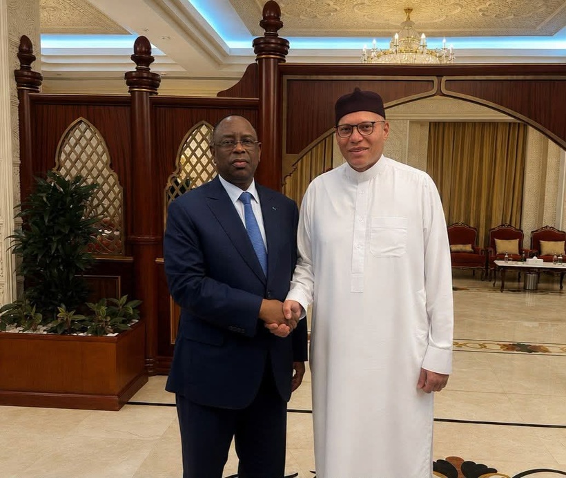 Doha : Macky Sall et Karim Wade se rencontrent en marge d’une visite de condoléances Doha : Macky Sall et Karim Wade se rencontrent en marge d’une visite de condoléances