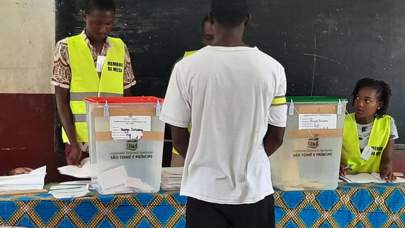 Sao Tomé-et-Principe: entre pauvreté persistante et tensions politiques, une présidentielle en question Sao Tomé-et-Principe: entre pauvreté persistante et tensions politiques, une présidentielle en question